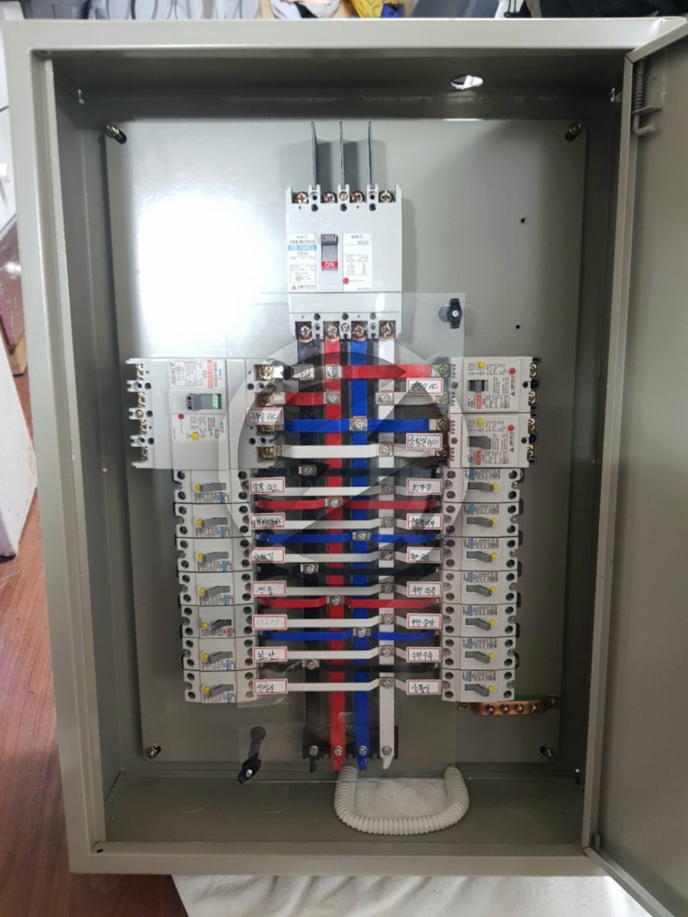 공장 설비 전기 이상 원인 점검 공사 시공 사진 11