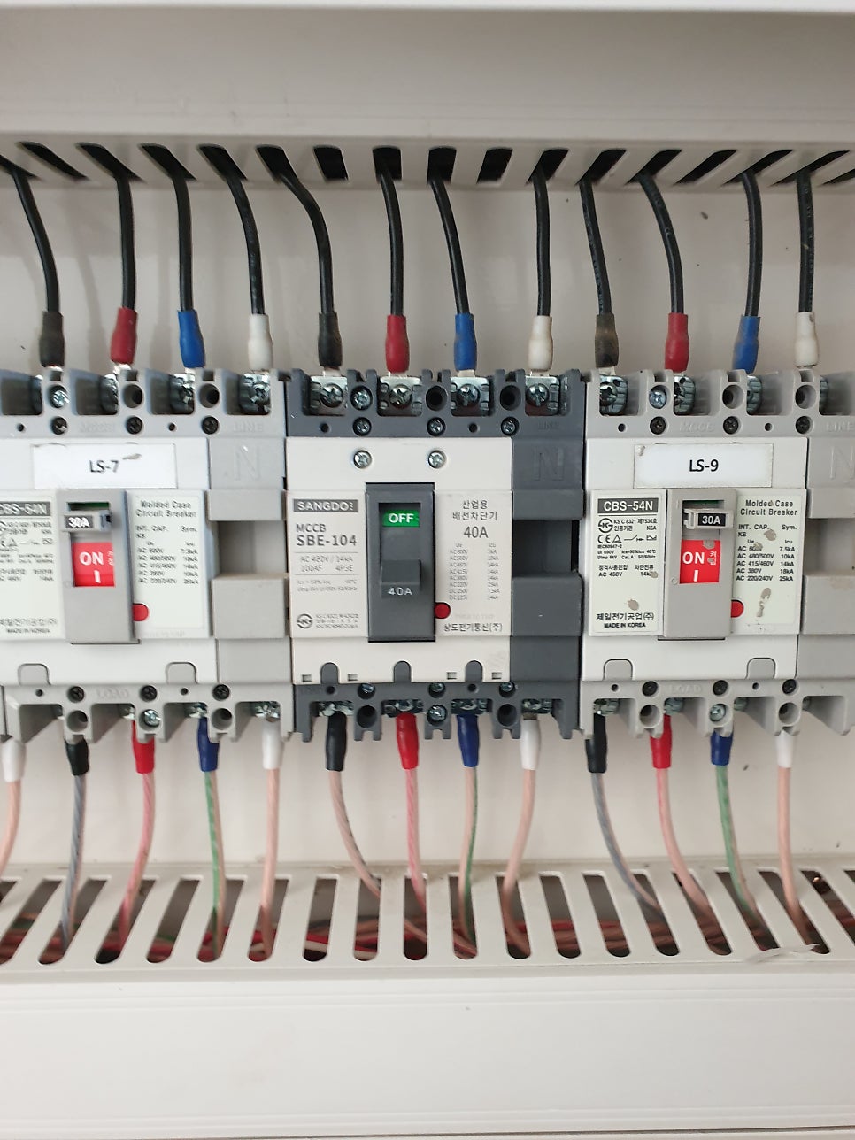 지식산업센터 전기 모자분리 공사 시공 사진 11