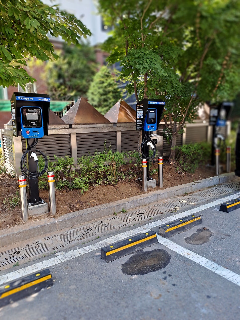 아파트 전기차 충전기 무료 설치 공사 시공 사진 12
