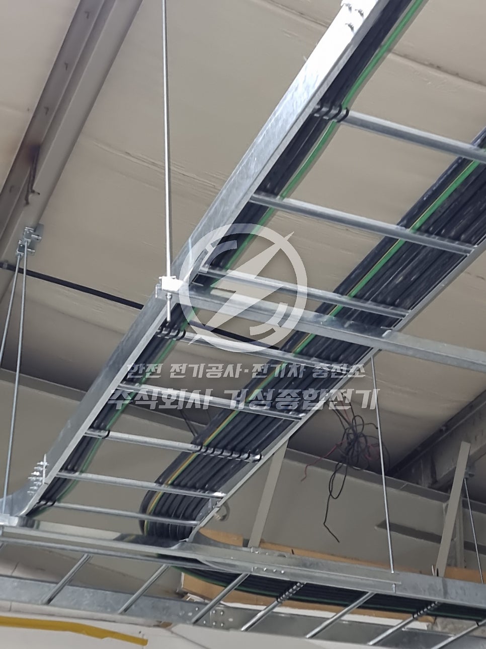 서버실 전산실 전기 설비 시공 공사 시공 사진 4