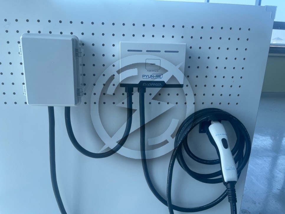 완속 7kW 전기차 충전기 설치 공사 시공 사진 4