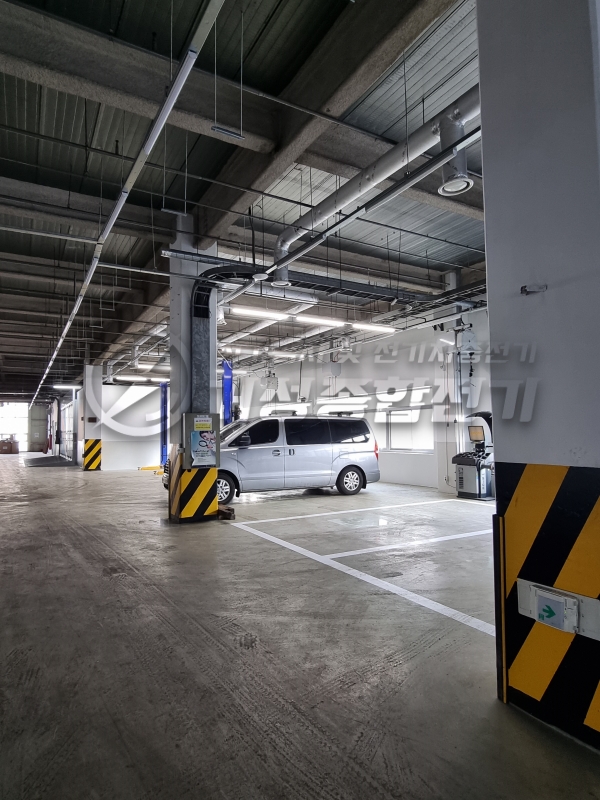 서초 폭스바겐 서비스센터 테슬라 월커넥터 설치 공사 시공 사진 5