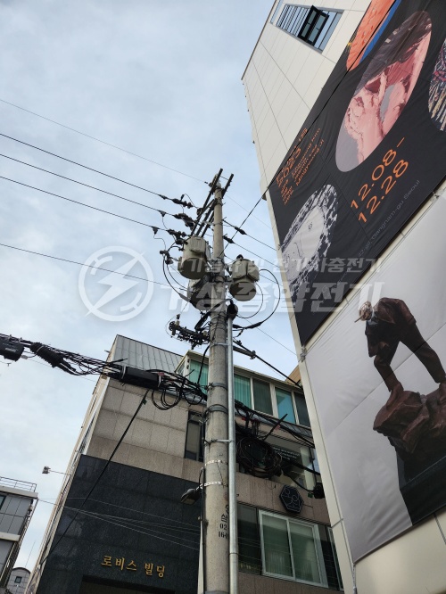 상가 건물 전기 인입선 교체 및 증설 공사 시공 사진 4