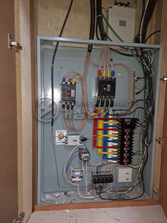 영주 병원 주차장 테슬라 월커넥터 설치 공사 시공 사진 4