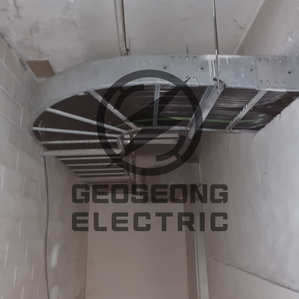 케이블 트레이 전선 포설 공사 시공 사진 5