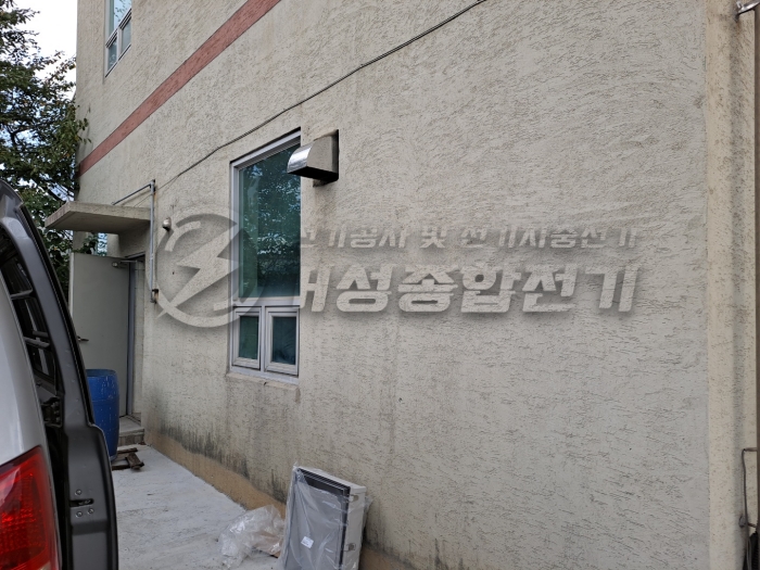 김해 공장 테슬라 월커넥터 11kW 설치 공사 시공 사진 3