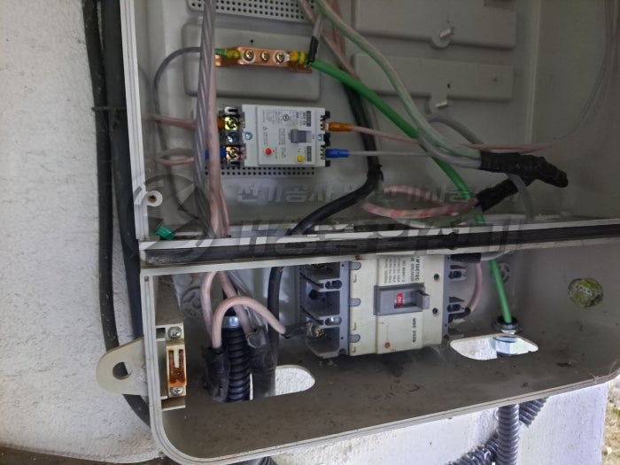 경남 산청 단독주택 테슬라 월커넥터 설치 공사 시공 사진 10