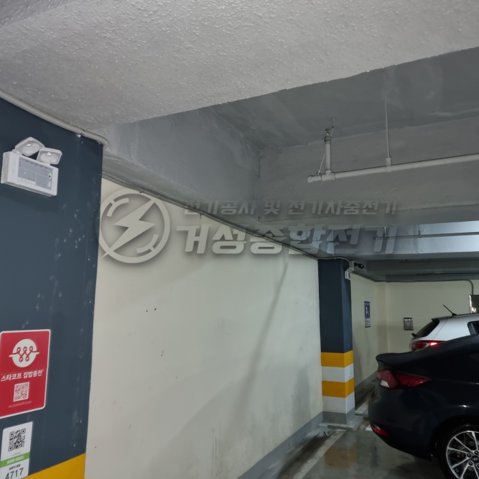김해 상가건물 테슬라 월커넥터 11kW 설치 공사 시공 사진 5