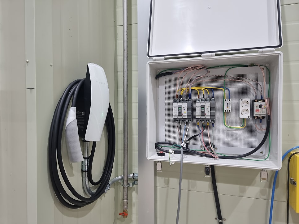 대구 테슬라 서비스센터 월커넥터 설치 공사 시공 사진 2