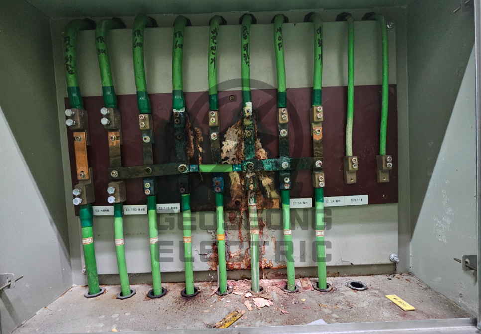 고압 수전설비 ACB AISS 유지보수 공사 시공 사진 25