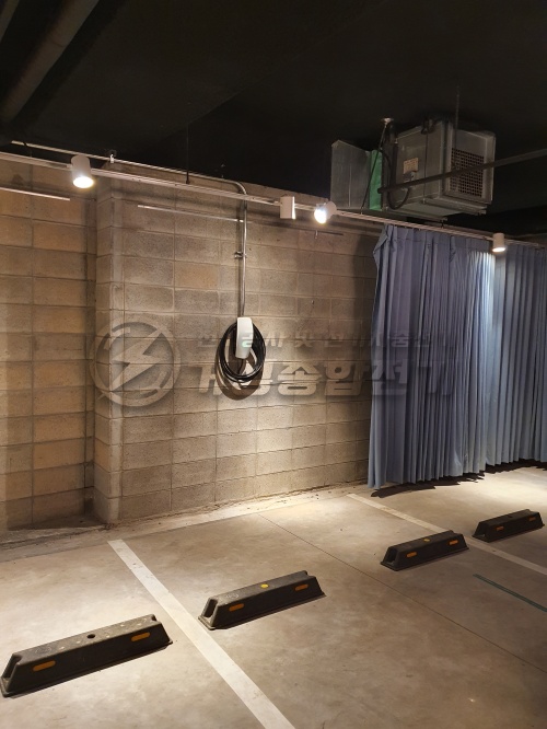 다중이용시설 공용 전기차 충전기 설치 공사 시공 사진 10