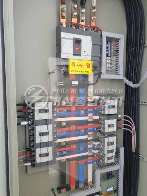 영업장 포르쉐 타이칸 완속 EV충전기 설치 공사 시공 사진 3