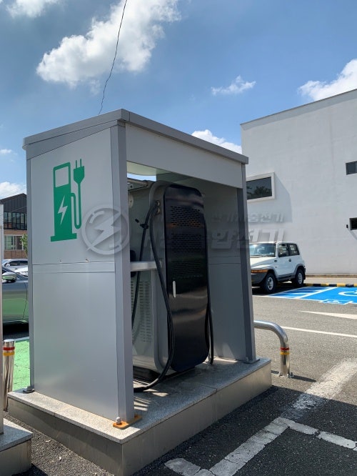 전기차 급속충전기 설치 공사 시공 사진 16