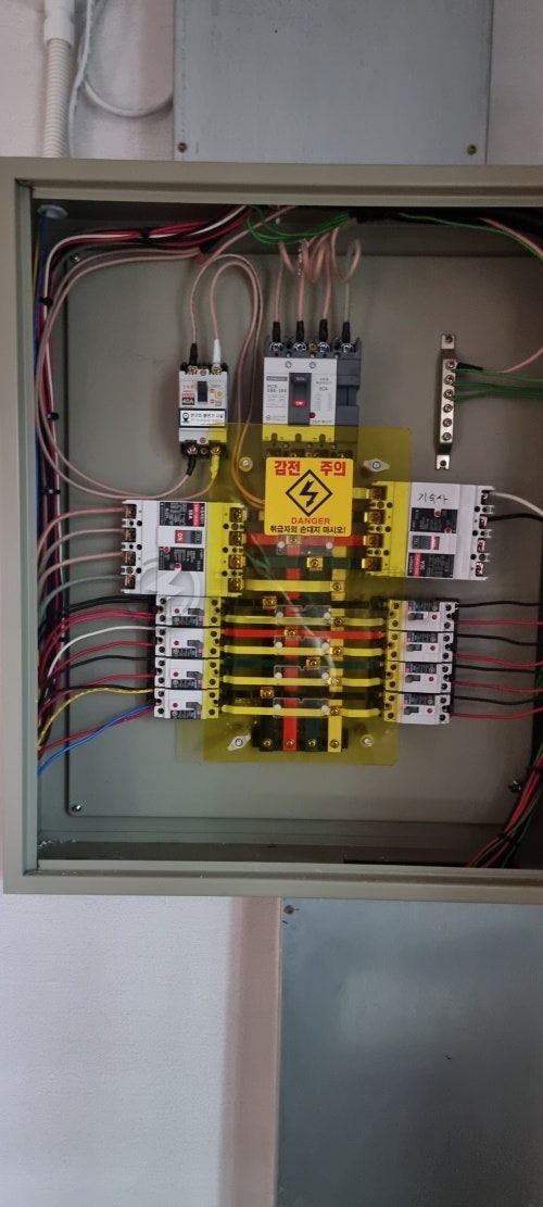 경기도 화성시 공장 테슬라 월커넥터 설치 공사 시공 사진 5