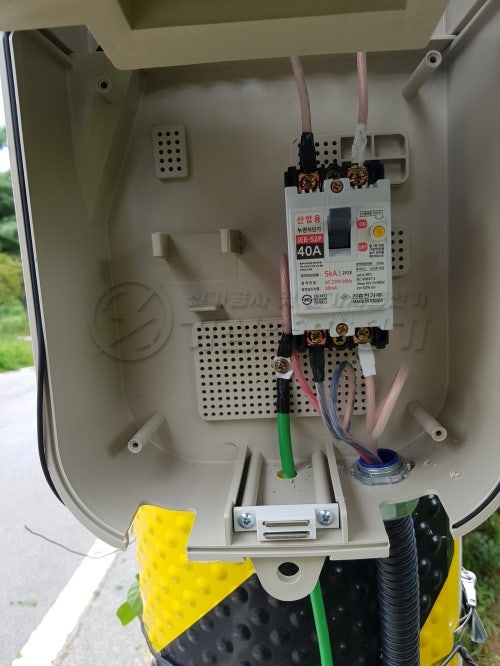 안성 단독주택 테슬라 월커넥터 설치 공사 시공 사진 8