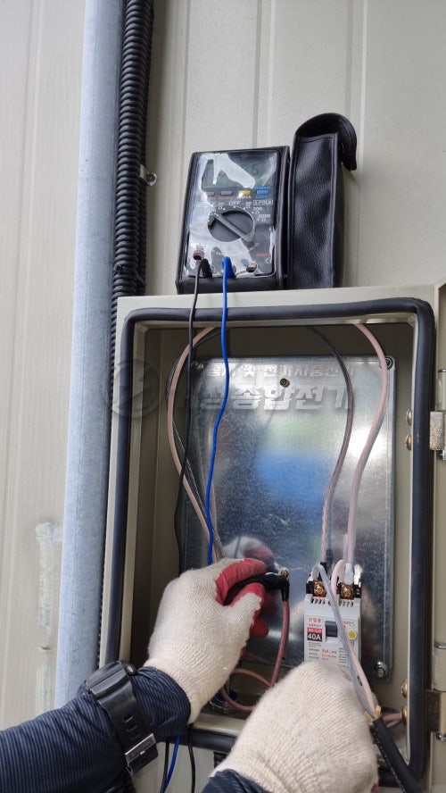 이태원동 테슬라 월커넥터 스탠드 설치 공사 시공 사진 11