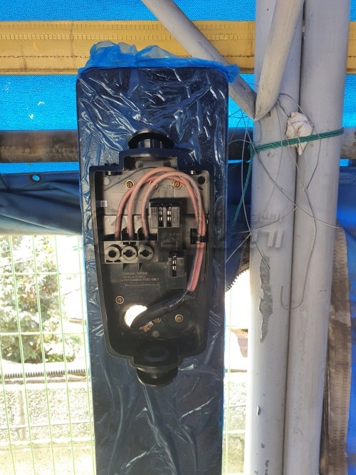 이태원동 테슬라 월커넥터 스탠드 설치 공사 시공 사진 4