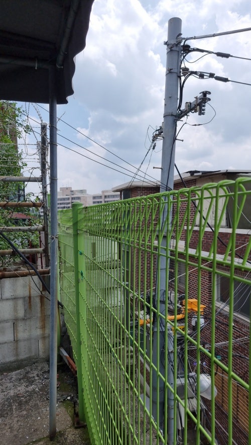 이태원동 테슬라 월커넥터 스탠드 설치 공사 시공 사진 6