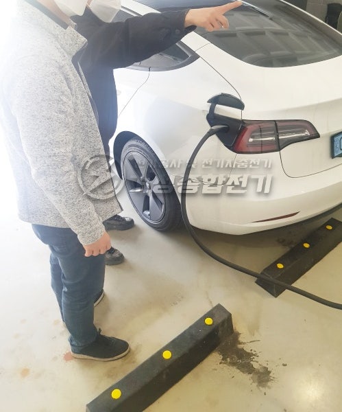 수원 타운하우스 테슬라 월커넥터 설치 공사 시공 사진 13