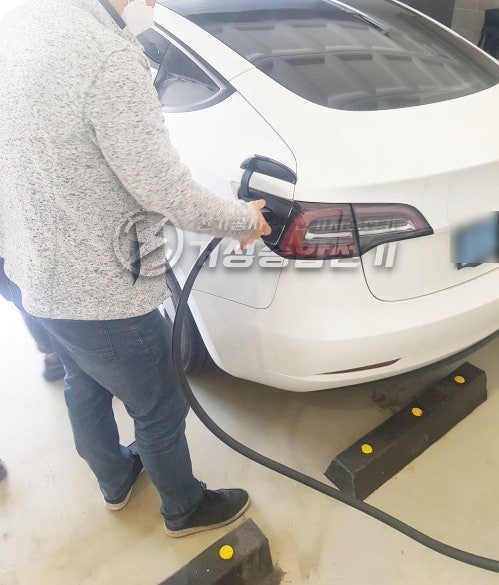 수원 타운하우스 테슬라 월커넥터 설치 공사 시공 사진 14