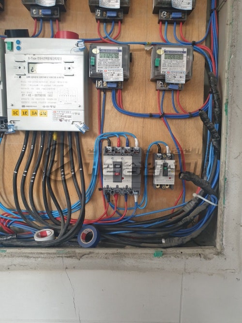 경기도 군포시 상가 테슬라 네마 충전기 설치 공사 시공 사진 5