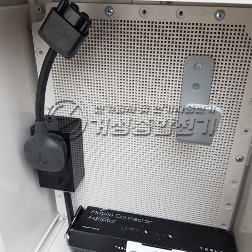 용인 타운하우스 테슬라 네마 충전기 설치 공사 시공 사진 24