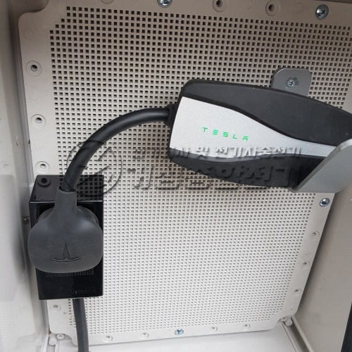 용인 타운하우스 테슬라 네마 충전기 설치 공사 시공 사진 25