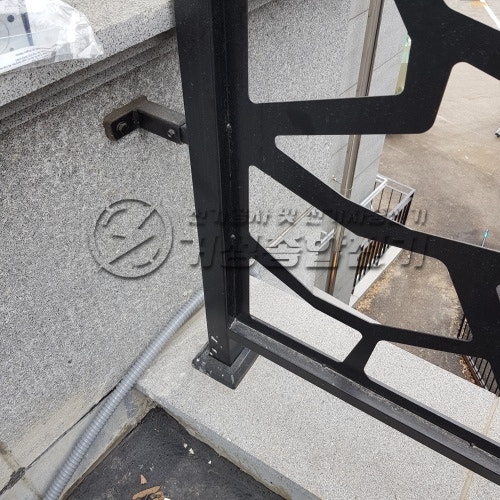 용인 타운하우스 테슬라 네마 충전기 설치 공사 시공 사진 3