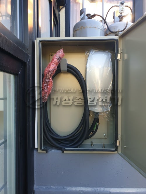 용인 타운하우스 테슬라 월커넥터 설치 공사 시공 사진 10