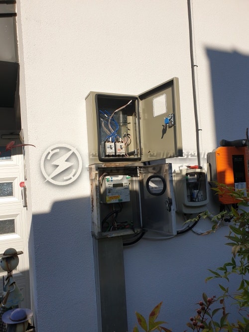 용인 타운하우스 테슬라 월커넥터 설치 공사 시공 사진 4