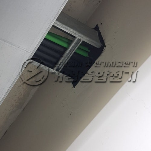 서울 종로구 빌딩 테슬라 월커넥터 설치 공사 시공 사진 9