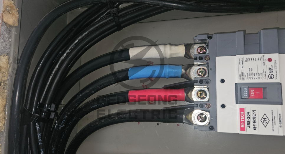 상가·공장 겨울철 긴급 전기 인입선 공사 시공 사진 15