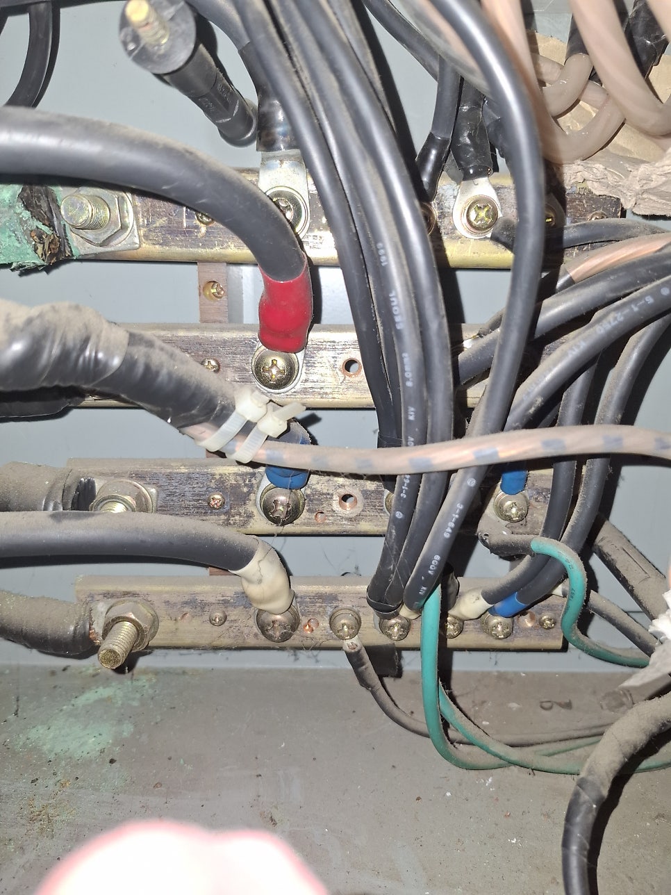 건물 전기 계량기 인입선 화재 복구 공사 시공 사진 18