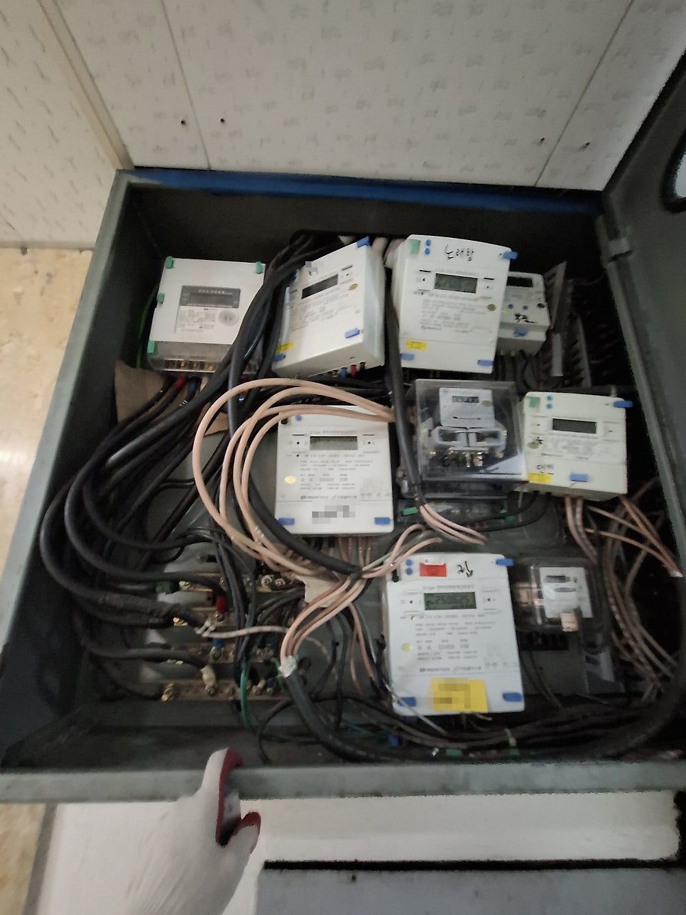 건물 전기 계량기 인입선 화재 복구 공사 시공 사진 19