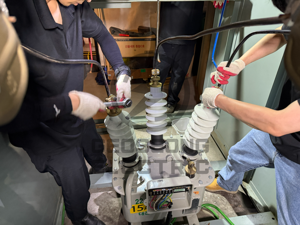 국방부 기숙사 MOF 계기용 변성기 교체 공사 시공 사진 11