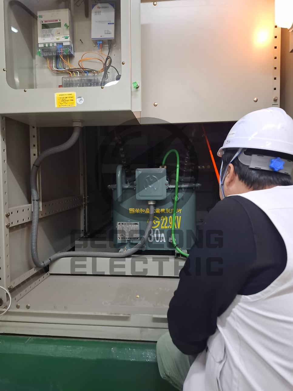 국방부 기숙사 MOF 계기용 변성기 교체 공사 시공 사진 6