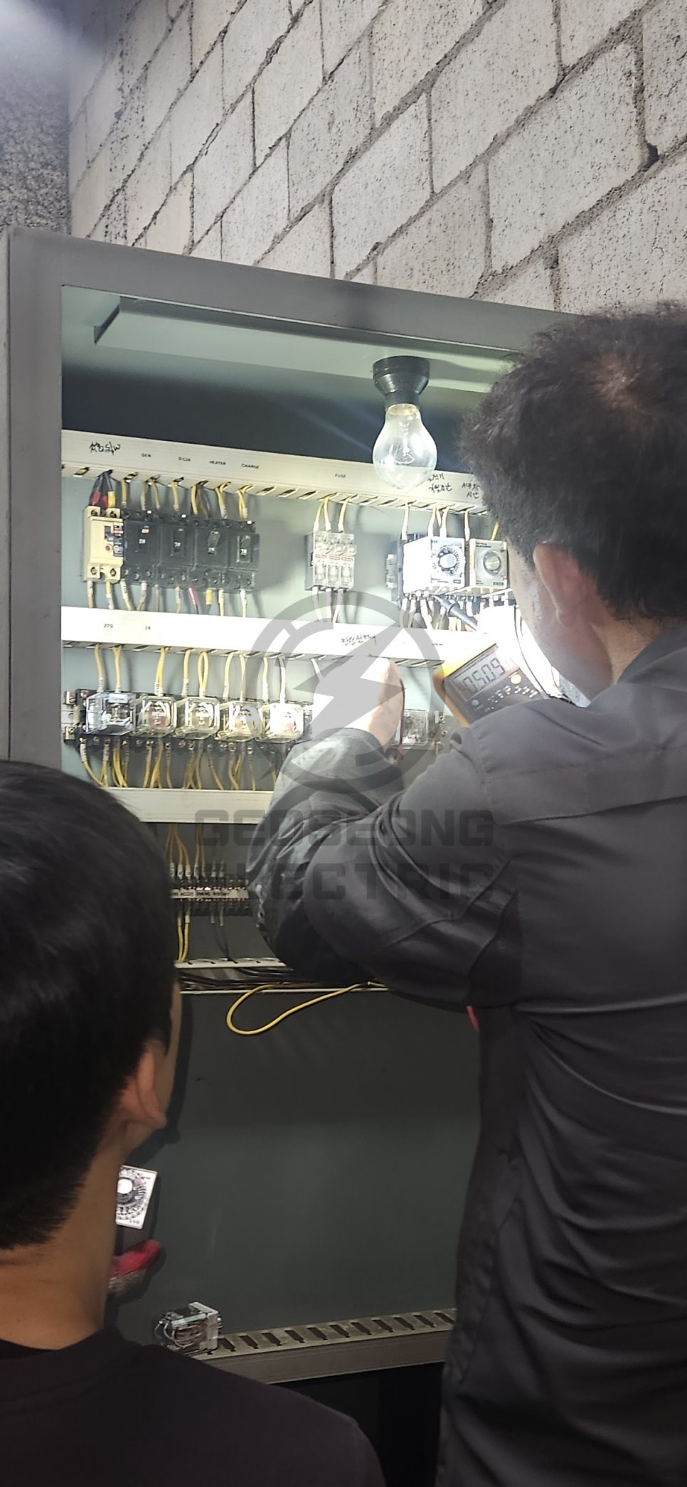 발전기 판넬 릴레이·타이머 교체와 정기검사 대응 시공 사진 14