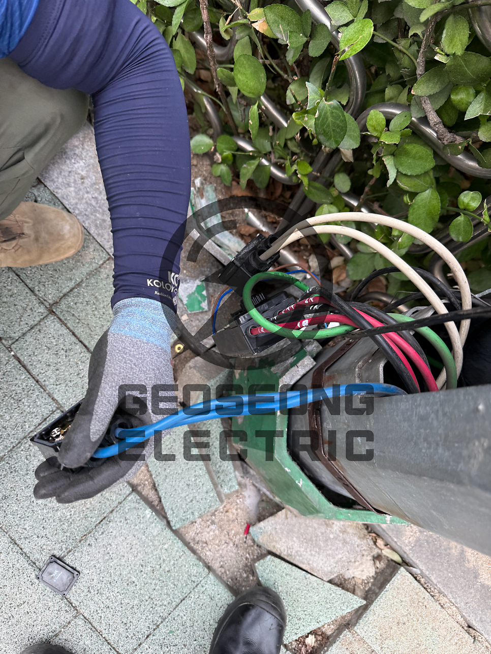 관공서 아파트 가로등 보안등 교체 공사 시공 사진 6