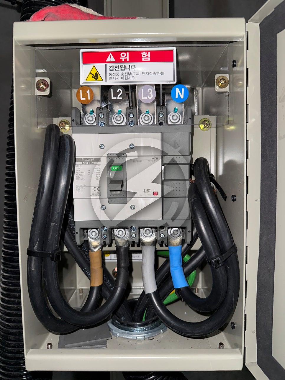 서버실 부스덕트 플러그인 박스 전기 시공 공사 시공 사진 4