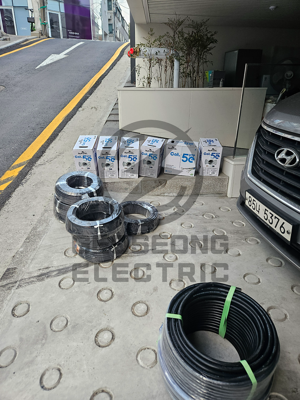 사무실 케이블 트레이 전기 인테리어 시공 사진 10