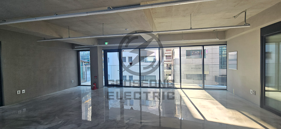 사무실 케이블 트레이 전기 인테리어 시공 사진 6