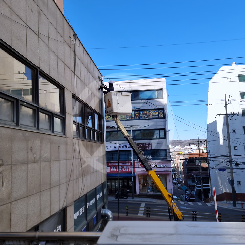 건물 전기 인입선 긴급 교체 공사 시공 사진 12