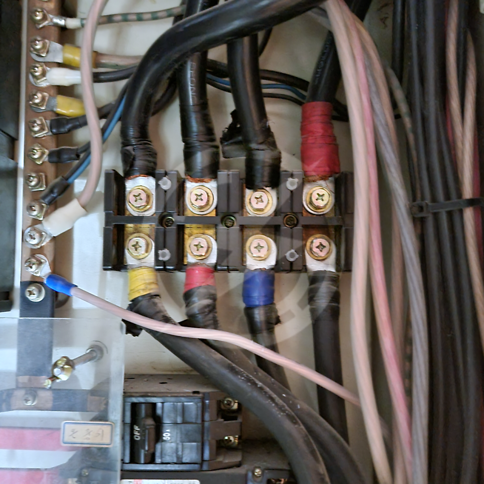 건물 전기 인입선 교체 공사 시공 사진 4