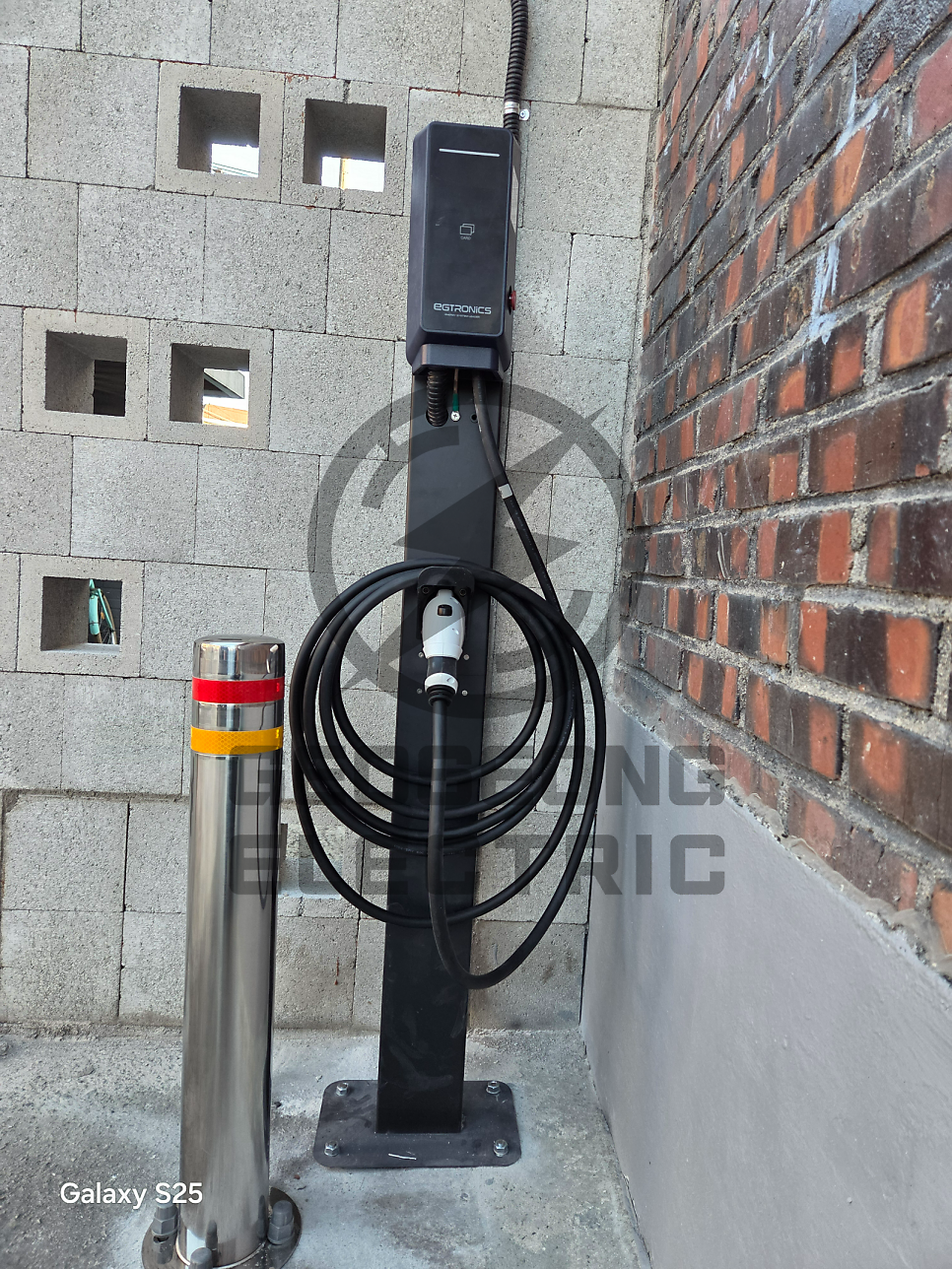 고등학교 완속 전기차 충전기 설치 공사 시공 사진 23