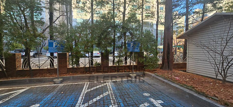 고등학교 완속 전기차 충전기 설치 공사 시공 사진 8