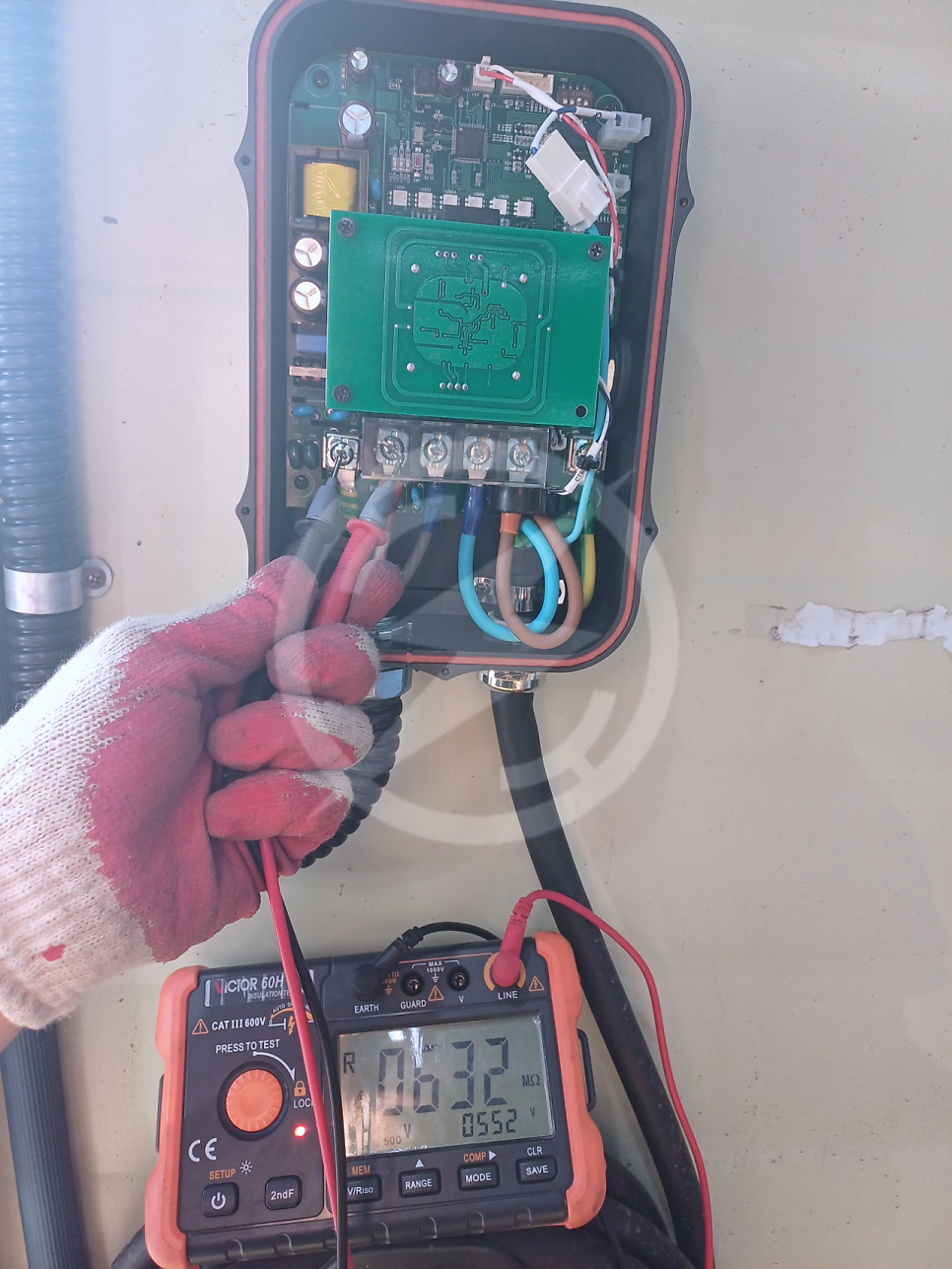 비공용 전기차 충전기 하이비차저 7kW 설치 공사 시공 사진 20