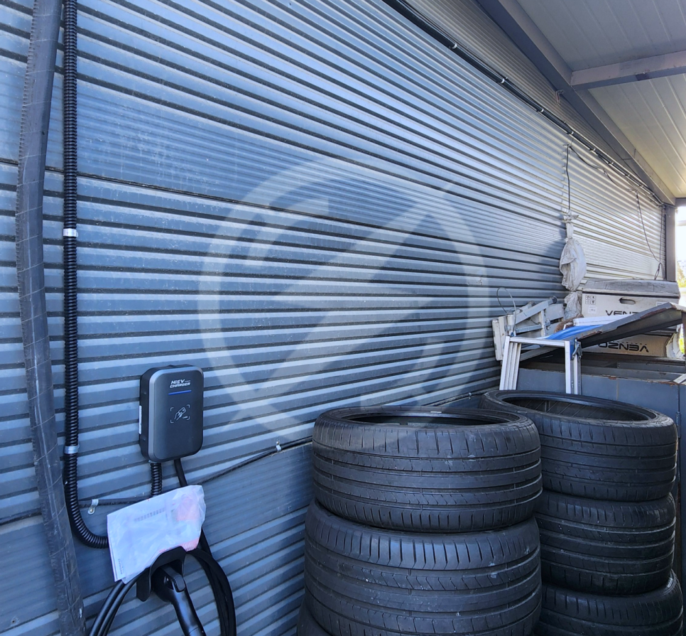 비공용 전기차 충전기 하이비차저 7kW 설치 공사 시공 사진 21