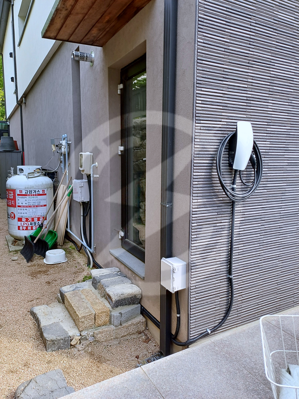 테슬라 월커넥터 EV충전기 설치 공사 시공 사진 8